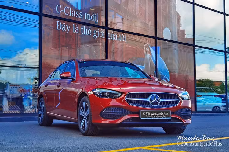 Mercedes-Benz C-Class 2022 lap rap Viet Nam tu 1,66 ty ve dai ly-Hinh-3