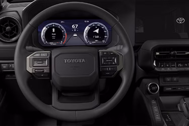 Với sự góp mặt của hai biến thể thuần điện, dải sản phẩm Land Cruiser sẽ được mở rộng đáng kể vào cuối thập niên này. Theo Carscoops, Toyota có kế hoạch tách dòng tên này ra thành một thương hiệu độc lập.