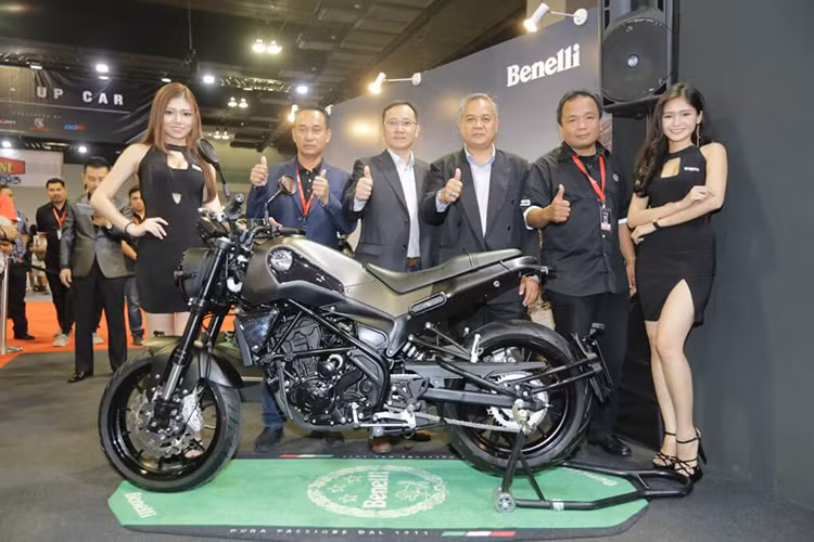 Xe moto Benelli Leoncino 250 ra mat chi 82 trieu dong