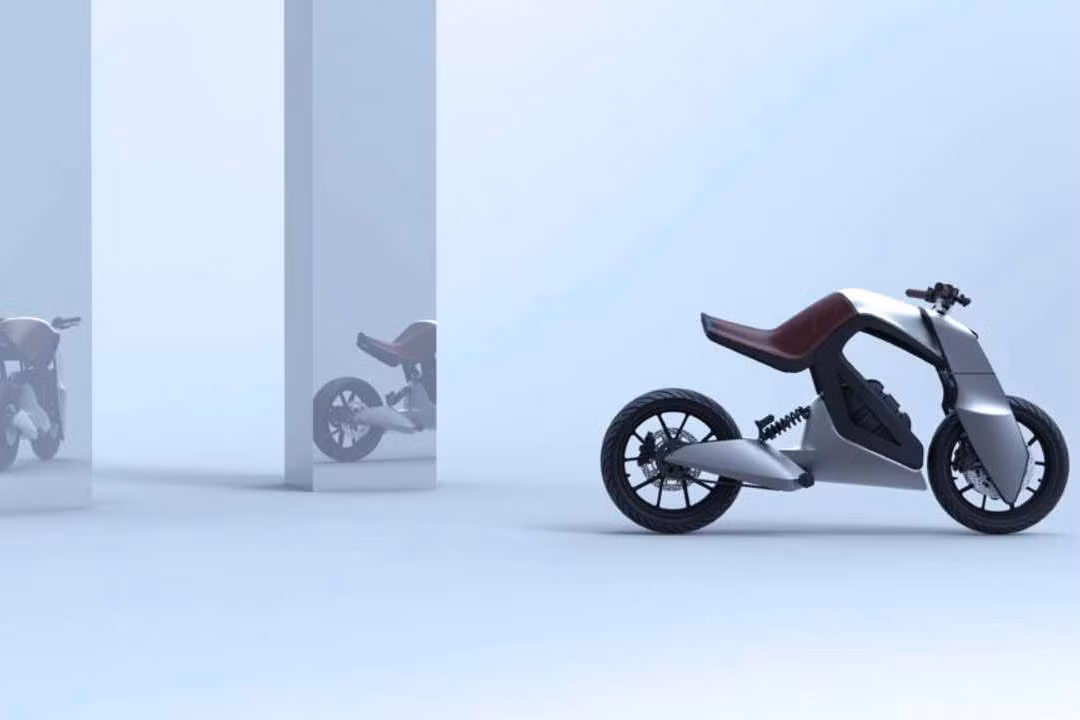 Xe máy Yamaha Nazo chạy điện sở hữu thiết kế đậm chất robot của Nhật Bản khi mang hình dáng độc đáo từ yên xe cho đến bộ ốp gắp hay phuộc trước. Mẫu xe này được thiết kế khá tối giản và thoáng đãng khi cho các khoảng hở đầy táo bạo trên khu vực thân xe.