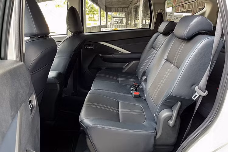 Mitsubishi Xpander Cross 2023 tai Viet Nam - SUV gia dinh 7 cho dang tien-Hinh-5