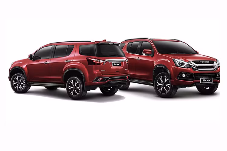 Thứ hai là động cơ diesel BluePower 3.0 lít, sản sinh công suất tối đa 177 mã lực tại tua máy 3.600 vòng/phút và mô-men xoắn cực đại 380 Nm tại tua máy 1.800 - 2.800 vòng/phút. Động cơ này cũng đi với hộp số tương tự như trên. Giá xe Isuzu MU-X Onyx 2019 dao động từ 1,346 - 1,421 triệu Baht (khoảng 995,6 triệu đến 1,05 tỷ đồng).