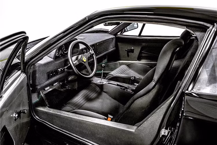 Một số nguồn tin cho hay - Richard Rawlings, ông chủ của Gas Monkey Garage đã quyết tâm sẽ mang chiếc Ferrari F40 này về lại garage của mình để phục hồi nó lại về nguyên bản, không khác gì một chiếc xe mới.