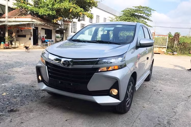 Giá xe Toyota Avanza phiên bản hiện tại ở Việt Nam bán ra 537 triệu đồng đối với bản 1.3 MT, và 593 triệu đồng đối với bản 1.5 AT. Tuy vậy, doanh số của Toyota Avanza chỉ đạt 376 chiếc trong 6 tháng đầu năm 2019, bị Mitsubishi Xpander bỏ xa. Sự xuất hiện của phiên bản mới được hi vọng sẽ cải thiện tình hình ảm đạm của mẫu xe này trên thị trường.
