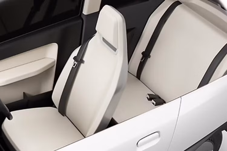 Bộ pin của xe điện Vayve EVA cung cấp phạm vi hoạt động lên tới 250 km cho mỗi lần sạc đầy, với động cơ điện công suất cực đại 6 kW.