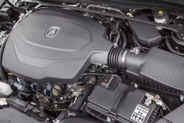 RDX 2019 trang bị động cơ tăng áp 2.0L 4 xy-lanh và hệ dẫn động bốn bánh Super-Handling, cho công suất 272 mã lực, mô-men xoắn cực đại 380 Nm, tăng 20 mã lực và 38 Nm so với động cơ hút khí tự nhiên V6.