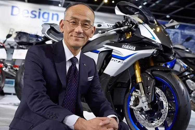 Chu tich hang xe Yamaha tu chuc giua on ao gia dinh