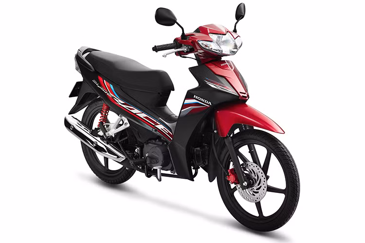 Sau gần 6 năm có mặt trên thị trường Việt Nam, mẫu xe số phổ thông Honda Blade 110 đã được khách hàng Việt đón nhận khá tốt, song hành cùng mẫu Wave Alpha ở mảng xe số của hãng xe Nhật Bản tại thị trường Việt Nam.