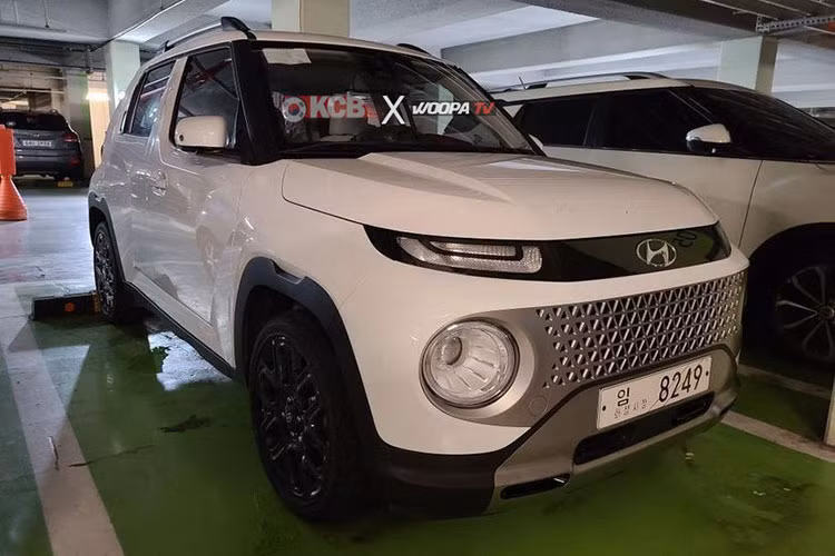 Cách đây vài ngày, hãng Hyundai đã chính thức vén màn mẫu SUV mới mang tên Casper. Mẫu SUV hạng A - Hyundai Casper 2022 mới này vốn được phát triển dựa trên cơ sở gầm bệ K1 của "đàn anh" Hyundai Grand i10 đang được bán ra tại Việt Nam.