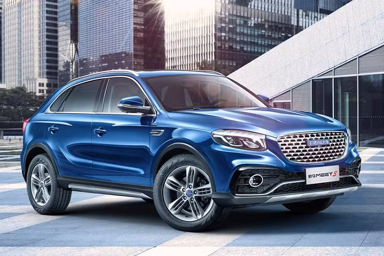 Meet the Zotye Traum Meet 3 là một thương hiệu xe ôtô mới của Zotye Auto. Mặc dù là một mẫu xe Trung Quốc, nhưng cái tên của nó lại có nghĩa tiếng Đức là “Traum - giấc mơ”. Nhãn hiệu Traum nhằm vào đối tượng khách hàng là những người trẻ tuổi và phóng khoáng, những người thực sự thích một cái tên mới mẻ như Meet 3.
