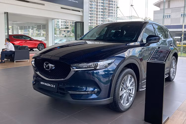 Co hoi mua Mazda CX-5 tai Viet Nam voi gia chi ngang KIA Seltos