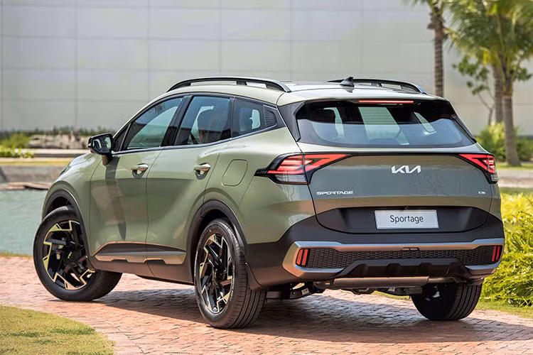Kia Sportage tiep tuc giam toi 30 trieu dong, dau Hyundai Tucson-Hinh-2