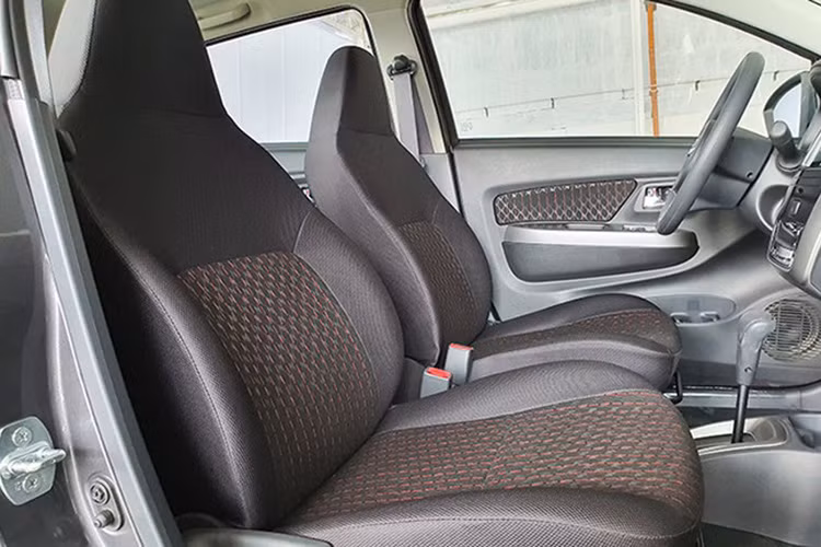 Tại Indonesia, Toyota Agya có 2 tuỳ chọn động cơ xăng 1 lít và 1,2 lít. Tuy nhiên, tại thị trường Việt nam, Toyota Wigo 2020 vẫn chỉ có một loại 1,2 lít duy nhất, công suất 86 mã lực và mô-men xoắn 107 Nm, kết hợp số sàn 5 cấp hoặc tự động 4 cấp và hệ dẫn động cầu trước.