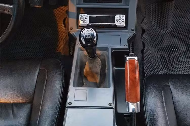 Chevrolet Camaro thế hệ thứ 3 được trình làng vào năm 1982 và lần đầu tiên được trang bị công nghệ phun nhiên liệu và động cơ bốn xi-lanh. 