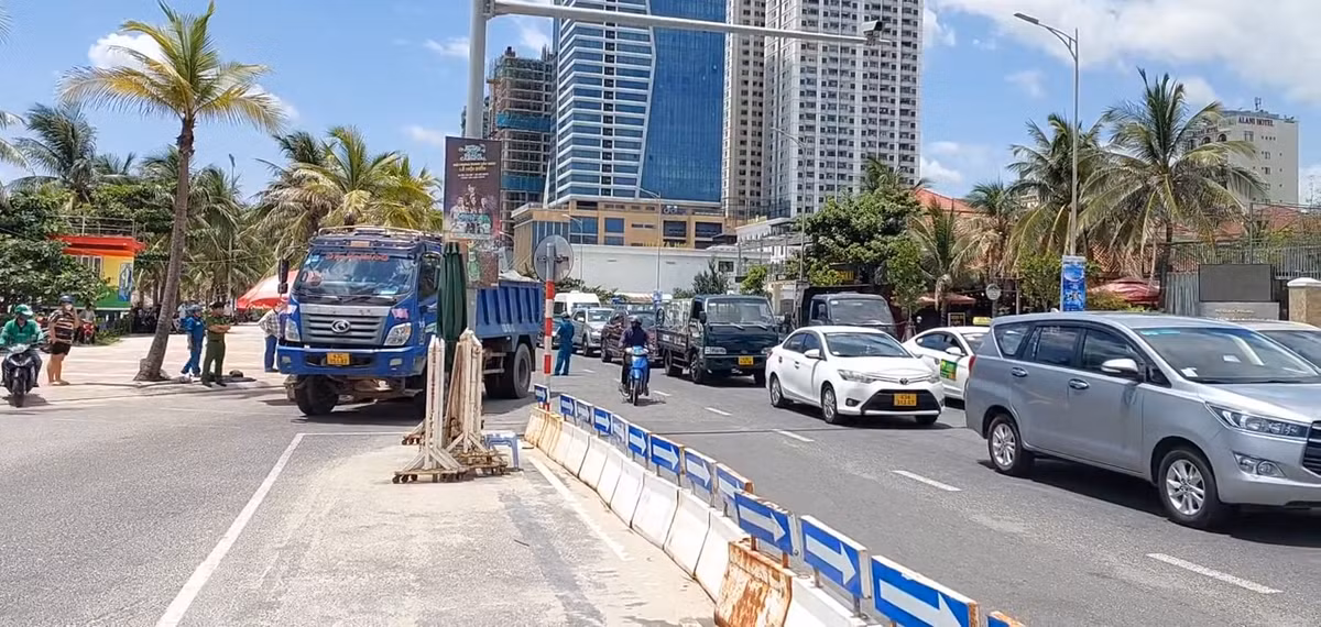 Bước đầu, cơ quan chức năng xác định, nạn nhân lưu trú tại khách sạn trên địa bàn quận Ngũ Hành Sơn, thuê xe máy đi thì gặp nạn.