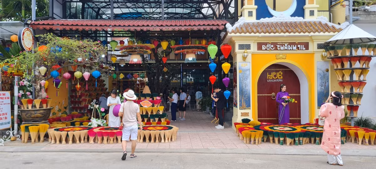 Đa dạng các góc "sống ảo" triệu view dành cho du khách.