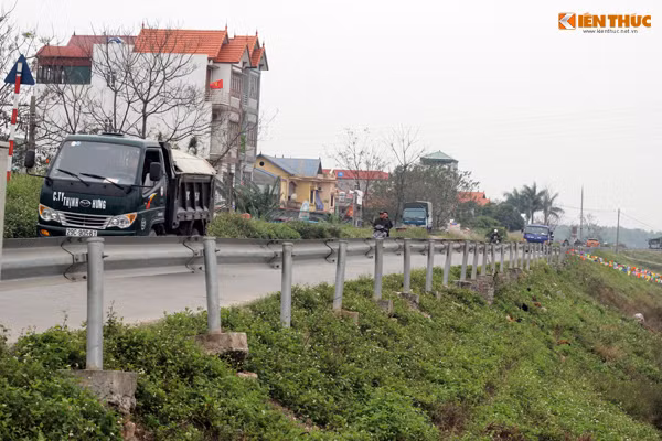 Hoang hon dai ho lan cho gio lon thoi do de nguoi o Ha Noi