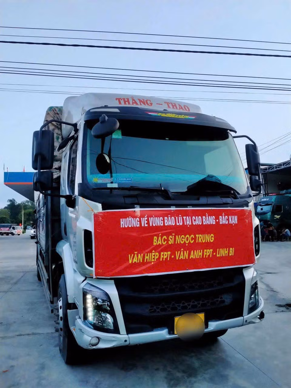 Được biết đây không chỉ là quyết định của một mình anh mà còn của người vợ. Sau khi hỏi ý kiến của vợ mình, vợ anh cũng không suy nghĩ nhiều mà đồng ý ngay với quyết định của chồng.