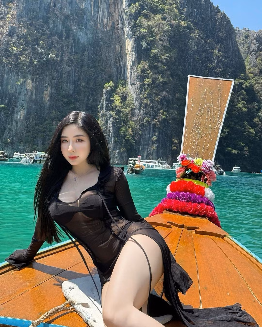 Năm 2019, Hồng Nhung thu hút sự quan tâm bởi câu chuyện giảm cân "thần tốc".