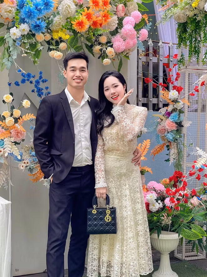 Dù sau khi lấy chồng và chuyển về quê sinh sống, mức thu nhập của Thủy Tiên giảm đi đáng kể, nhưng nhờ đó cô nàng cũng học được cách quản lý chi tiêu trong cuộc sống hơn.