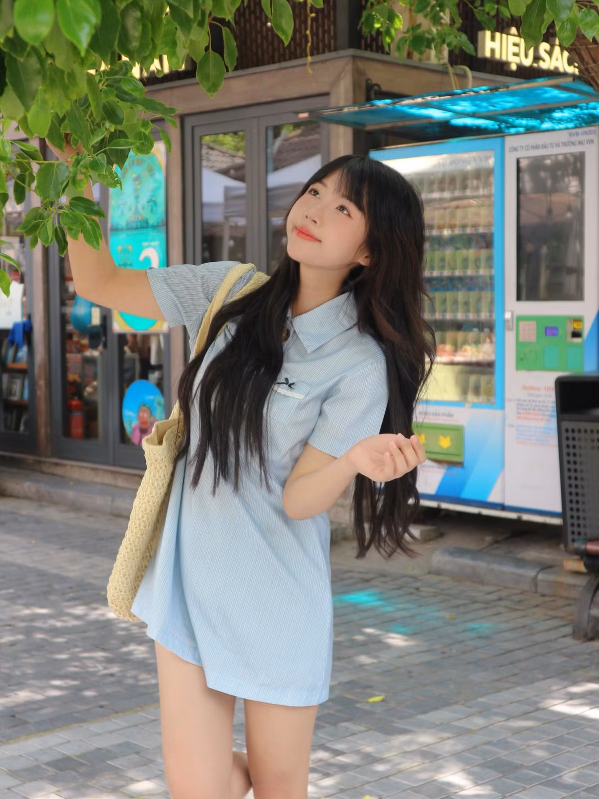 Cùng với đó, cách ăn mặc của nàng hot Tiktoker cũng thời trang hơn, có gu hơn.