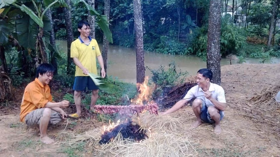 Ở Yên Thành thịt chuột được chế biến như là một “bí quyết gia truyền”: Sau khi săn được chuột đồng mang hun rơm, rửa trước dòng nước sạch đem xẻ thịt , lột da và chế biến thành các món đặc sản, có được bán ở một số chợ vùng quê Yên Thành.