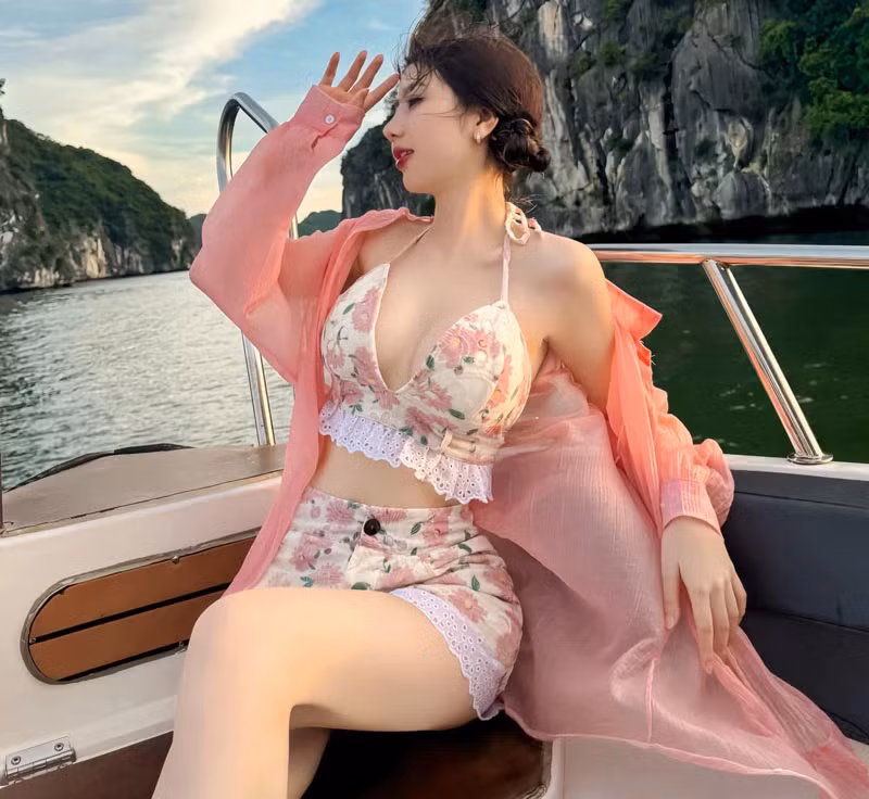 Hot girl Quảng Bình sở hữu sắc vóc nuột nà hút triệu fan Hot girl Quang Binh so huu sac voc nuot na hut trieu fan
