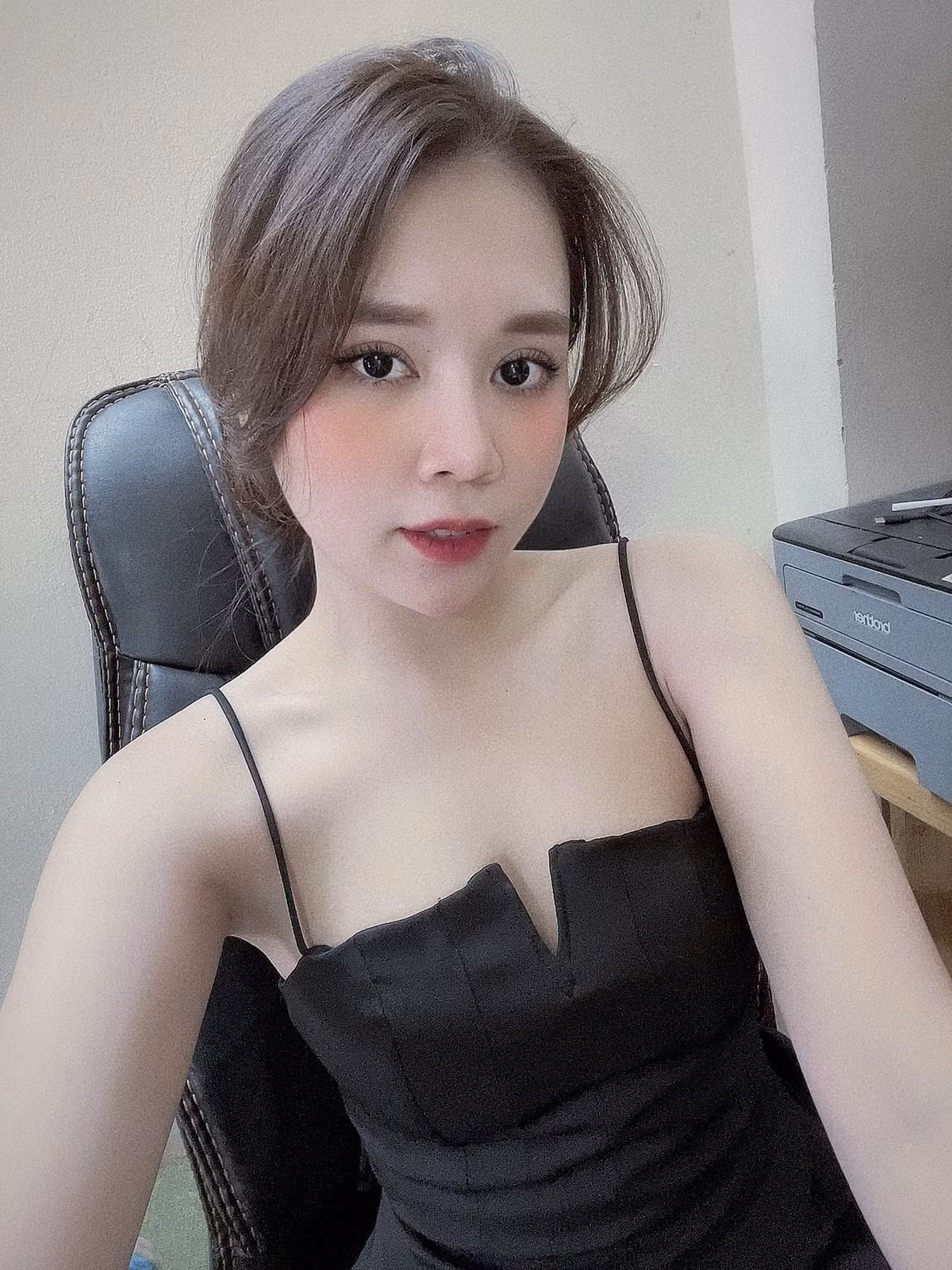 Lúc đó, cô gái Tuyên Quang chỉ biết lấy CCCD ra để chứng minh với mọi người rằng cô tên Triệu Plan là thật.