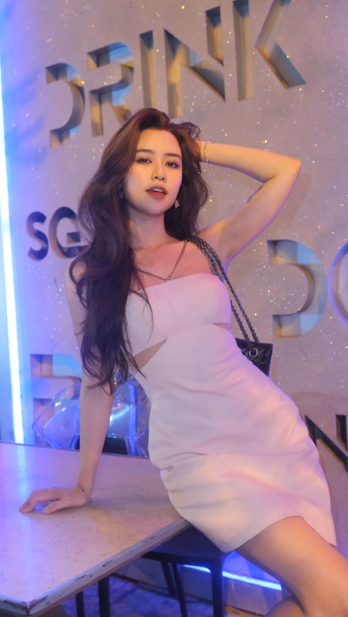 Giữa tháng 8 vừa qua, Quyên Qui thử sức ở vai trò ca sĩ.