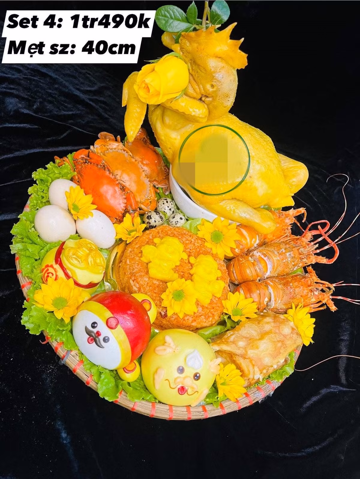 Mâm cúng Thần Tài tiền triệu ngập tôm hùm, cua biển - Hình 2 Mam cung Than Tai tien trieu ngap tom hum, cua bien-Hinh-2