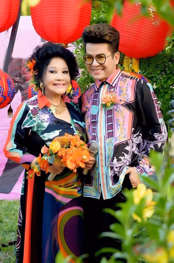 Bên cạnh đó, MC Thanh Bạch còn thu hút sự chú ý khi tổ chứ đám cưới đến 10 lần bà trùm Thúy Nga, lần nào cũng rất hoành tráng, rình rang. Ảnh: Baophapluat