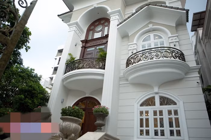 Hoạt động chuyển nhượng diễn ra ngay sau khi hoàn tất thủ tục bảo lãnh bố mẹ sang định cư tại Mỹ. Ảnh: Vietnamnet
