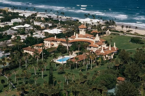 Được xây dựng vào những năm 1920, dinh thự Mar-a-Lago là sự kết hợp giữa phong cách kiến trúc Ý, Tây Ban Nha, Hà Lan và Bồ Đào Nha. Ảnh: Abcnews