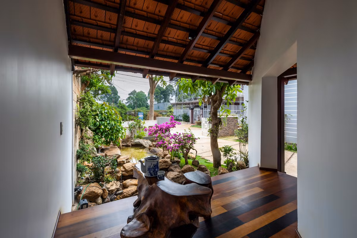 Đồng thời, ngôi nhà mang đến một không gian thư giãn và thoát khỏi tiếng ồn và sự nhộn nhịp của cuộc sống đô thị. Ảnh: Hiroyuki Oki