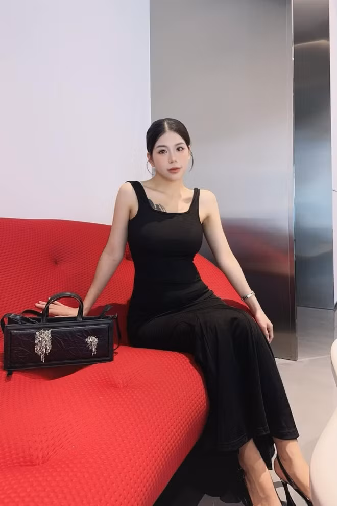 Một phiên megalive của Hằng Du Mục kiếm được tiền hoa hồng từ vài trăm triệu đến cả tỷ đồng. Ảnh: Facebook