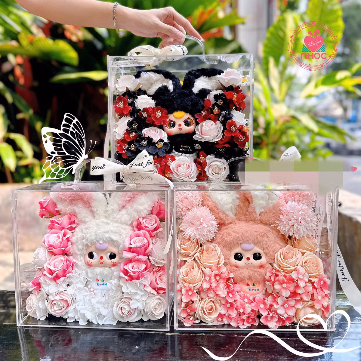 Đáng chú ý hơn cả nhà những bó hoa làm từ gấu bông và đồ chơi Baby Three. Ảnh: Nhóc Giftshop