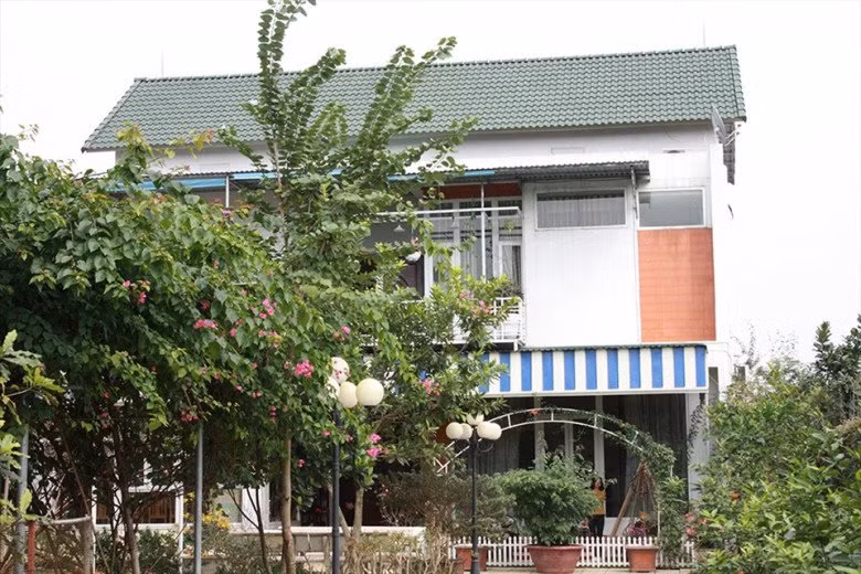 NSND Thanh Hoa gọi căn nhà vườn này là "Tôn gia trang". Ảnh: FBNV