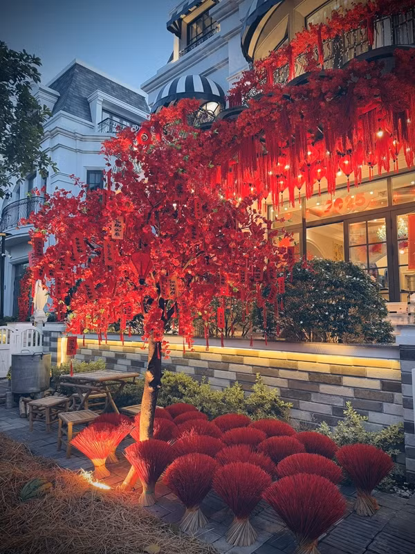 Độ giàu có của vợ chồng Đoàn Di Băng còn thể hiện ở việc sở hữu hàng loạt bất động sản đắt đỏ. Ảnh: FBNV