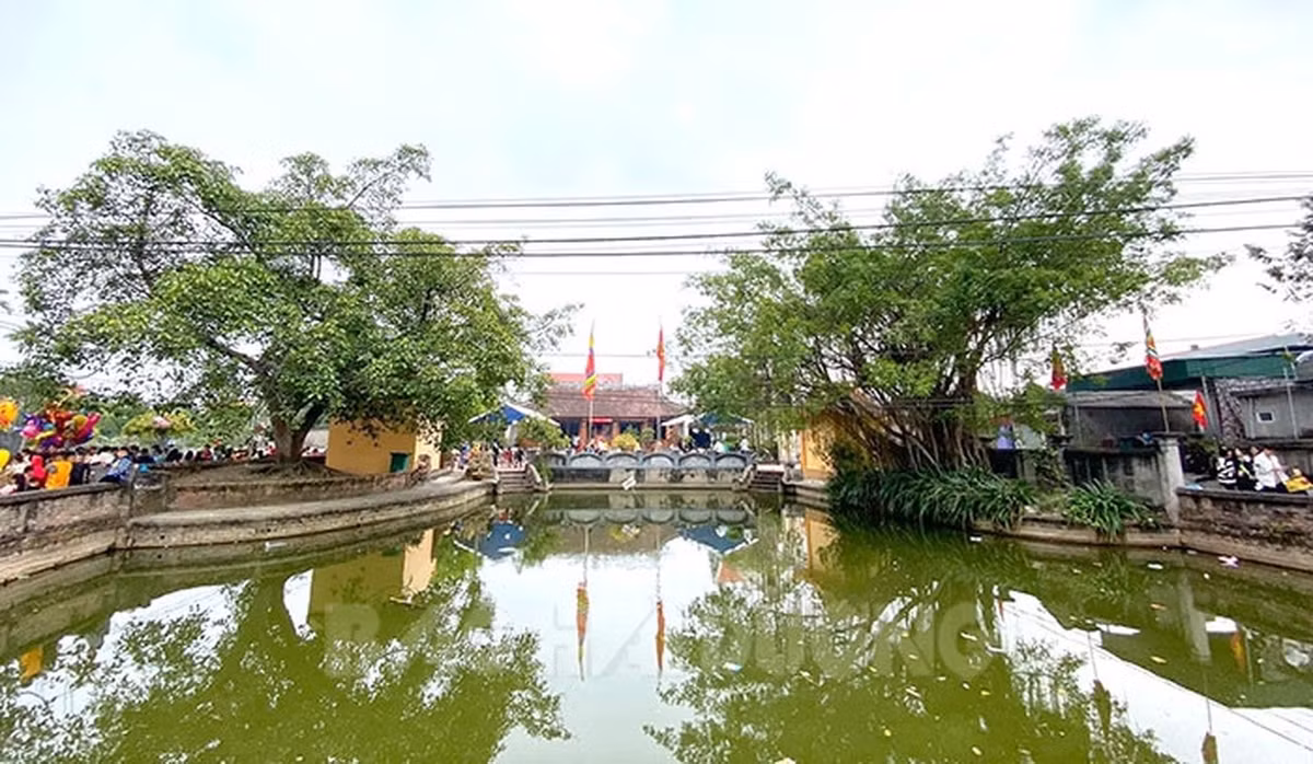 Chợ Đình Cả (Ninh Giang, Hải Dương) chỉ họp một năm duy nhất một lần vào sáng mùng 2 Tết. Ảnh: Báo Hải Dương