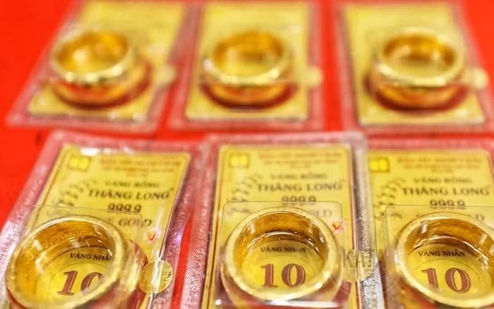 Gia vang hom nay 29/04: Lao doc “khong phanh“?