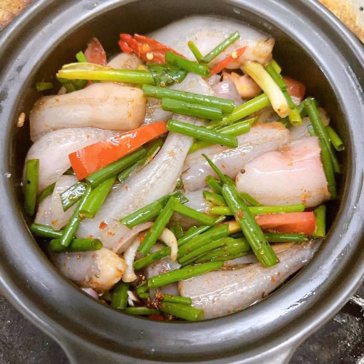 Đầu năm, cá cháo được ưa chuộng do những ngày Tết ăn thịt nhiều nên ngán. Cá khoai có thể ăn lẩu, nấu canh. Ảnh: Facebook
