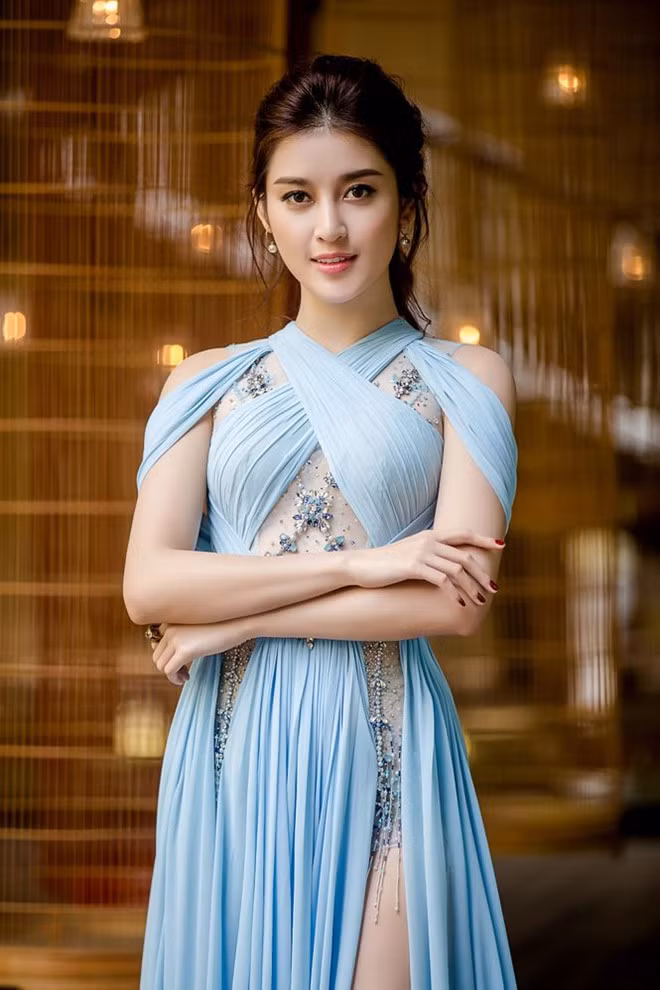 Toc ngan ca tinh, khong nhan ra day la A hau Huyen My-Hinh-2