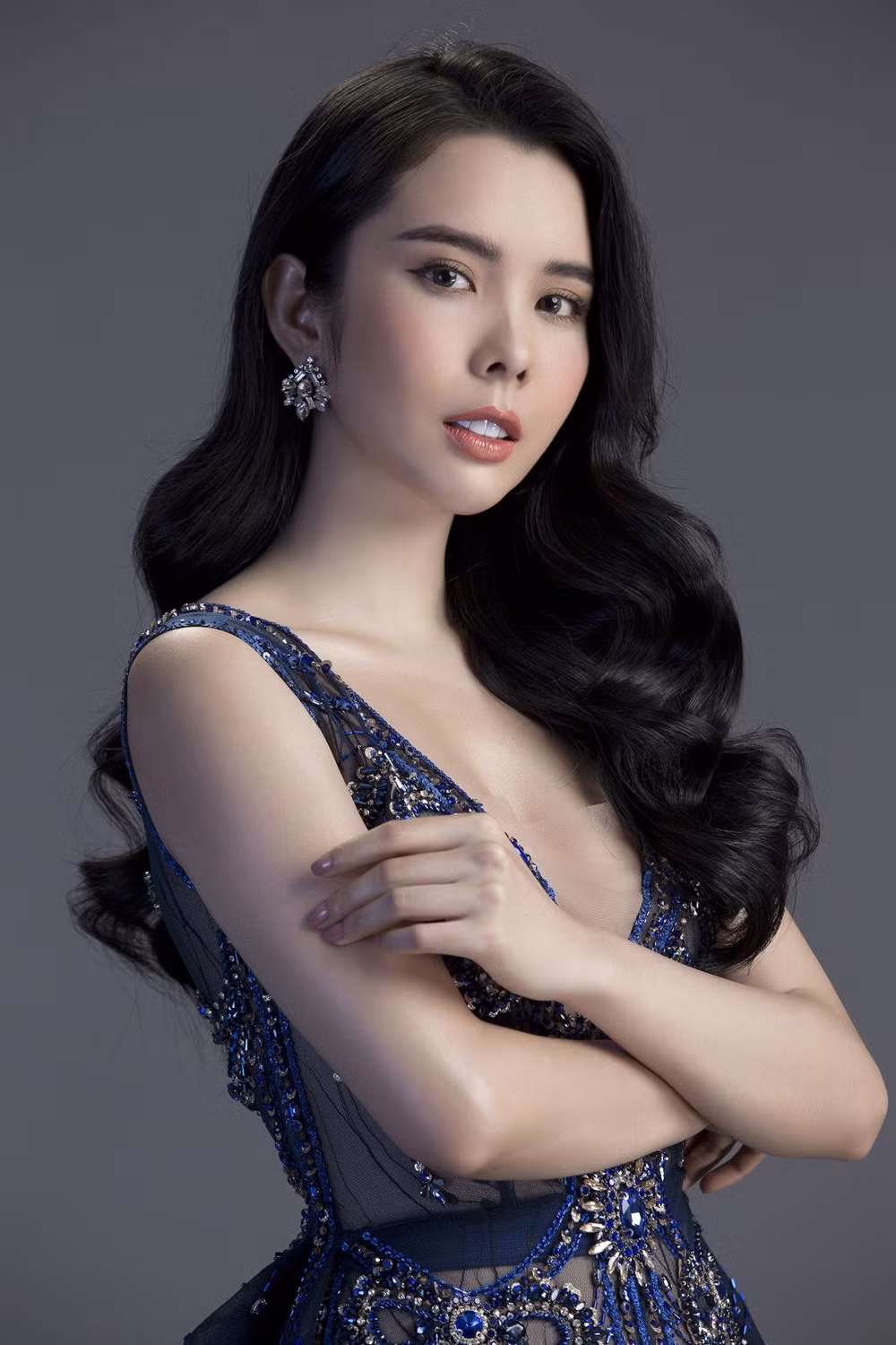 Với sự đầu tư, chuẩn bị kỹ lưỡng, sự quyết tâm và nỗ lực hết mình của Huỳnh Vy trong suốt những ngày vừa qua, khán giả kỳ vọng đại diện Việt Nam sẽ có kết quả khả quan nhất tại cuộc thi Hoa hậu Du lịch Thế giới – Miss Tourism Queen Worldwide 2018.