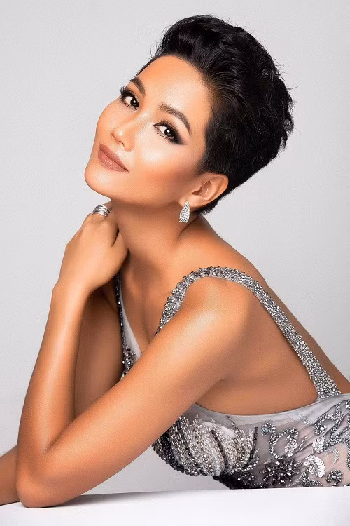 H’Hen Niê cho biết, cô muốn thật ấn tượng và tự tin khi sánh vai cùng các thí sinh của Miss Universe.