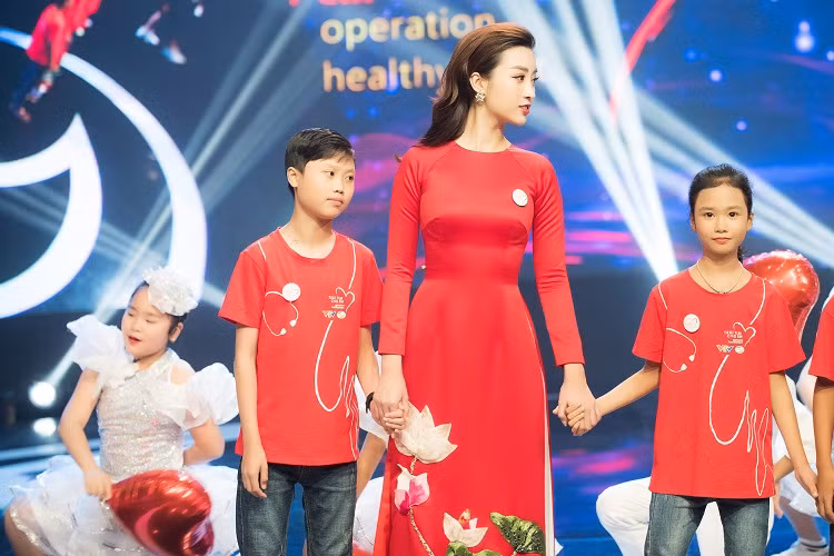 Đỗ Mỹ Linh luôn để lại sự yêu mến tới công chúng bởi những đóng góp tích cực đến cộng đồng, xã hội.