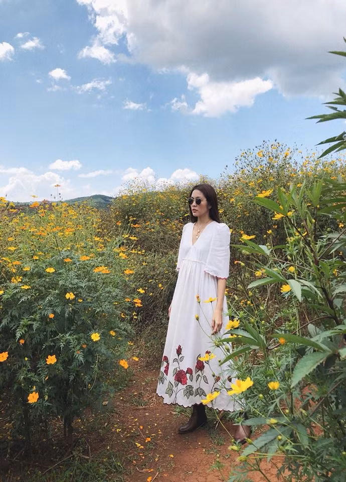 Hinh anh khien Tang Thanh Ha bi nghi mang bau lan 3
