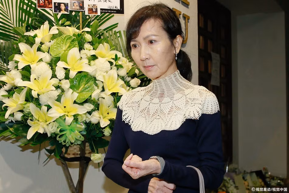 Trần Mỹ Kỳ xúc động: "Thật đau buồn. Đối với tôi, Lam Khiết Anh là một biểu tượng của thời kỳ hoàng kim của điện ảnh Hong Kong".
