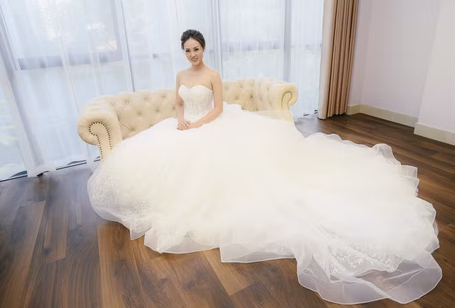 Mối duyên đưa nam nghệ sĩ hài ngoài 40 tuổi tìm được người yêu thương và thấu hiểu anh.