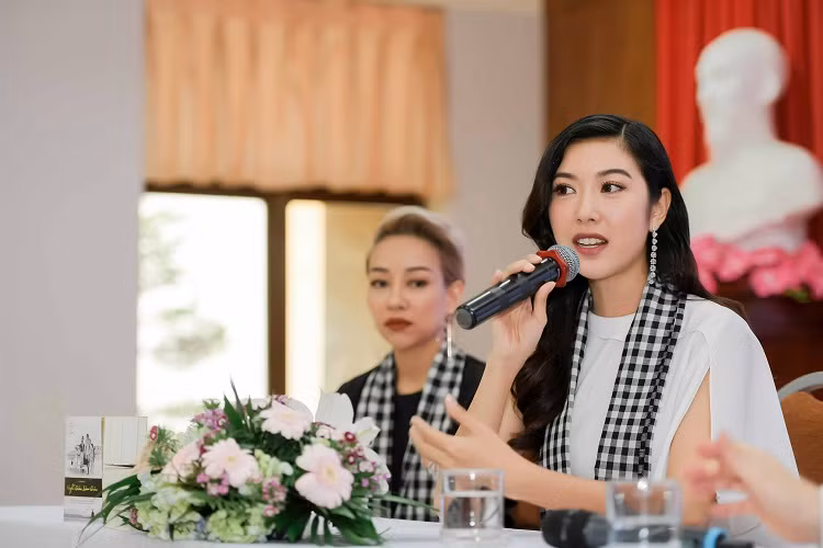 Nhắc đến Thuý Vân, người ta sẽ nghĩ ngay đến cô á hậu xinh đẹp, có tài ăn nói, phong thái đầy tự tin, một hình mẫu phụ nữ đáng ngưỡng mộ trong xã hội hiện đại.