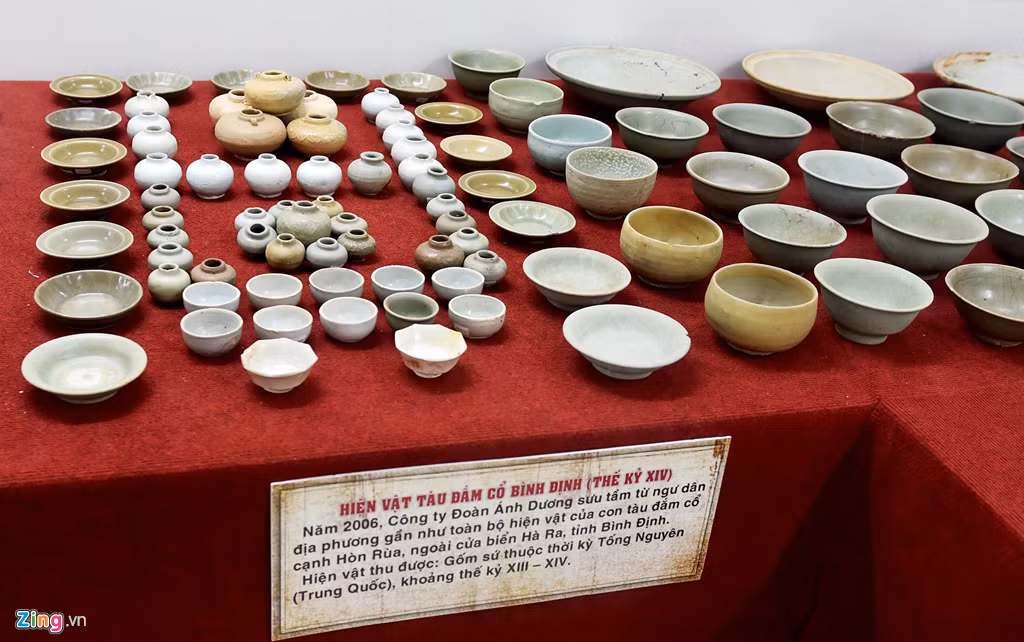 Vật dụng gốm sứ thuộc thời Tống Nguyên (Trung Quốc) có niên đại thế kỷ XIII-XIV tìm thấy trong các tàu chìm ở vùng biển Bình Định.